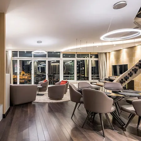 Parliament View Apartment *