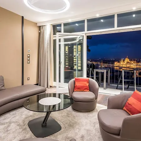 Apartment Parliament View